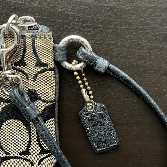 COPY - Coach Signature Print Black and Tan Wristlet Wallet Purse - Picture 5 of 7